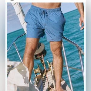 SouthernTideThe skipjack XL swimtrunks Fold in
 a zipped pocket ideal for travel